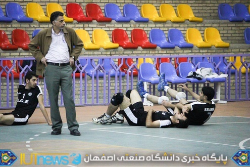 قهرمانی دانشکده مهندسی برق در مسابقات والیبال دانشجویی دانشگاه صنعتی اصفهان