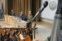 نشست صمیمانه دانشجویان تحصیلات تکمیلی و سرپرست دانشگاه صنعتی اصفهان + گزارش تصویری
